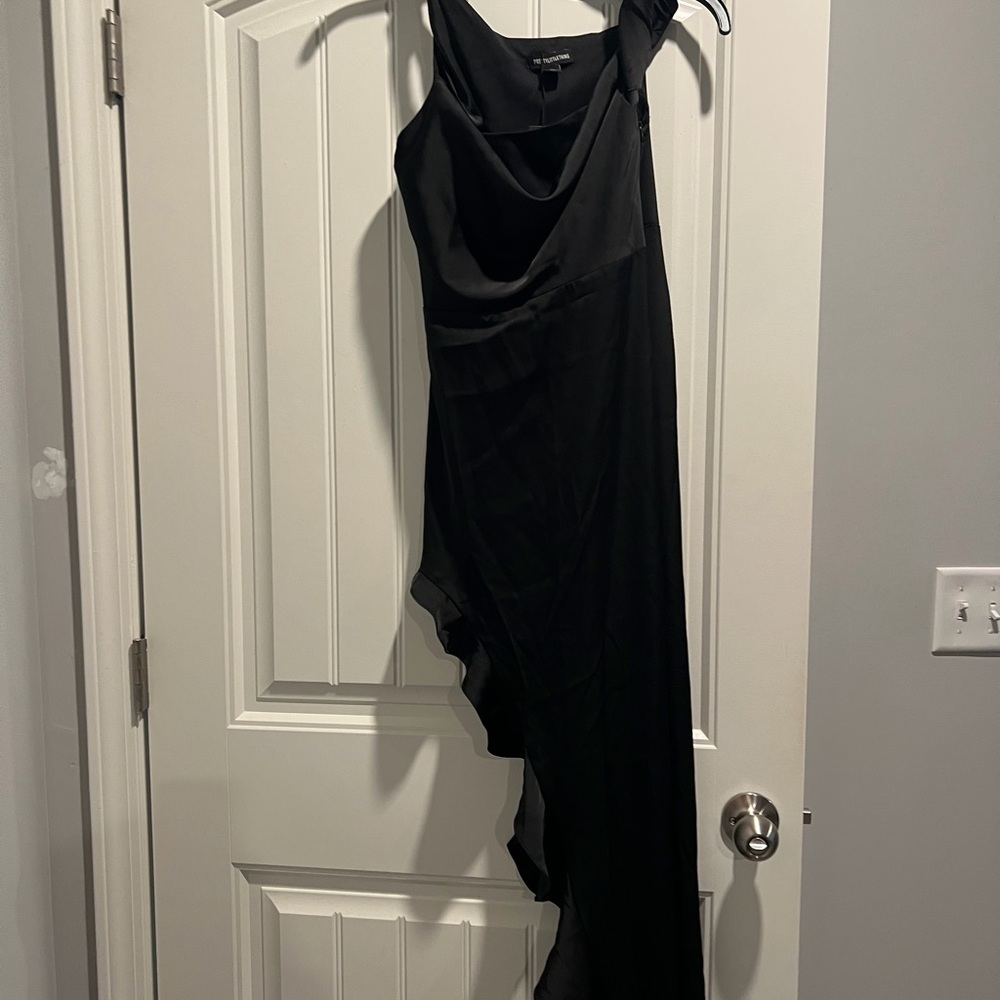 PrettyLittleThing Black Asymmetrical Dress